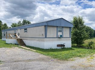 93 Moore Ln, Crossville, TN 38571