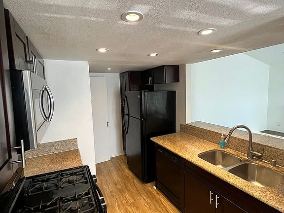 4th image of 9388 Twin Trails Dr Unit 205