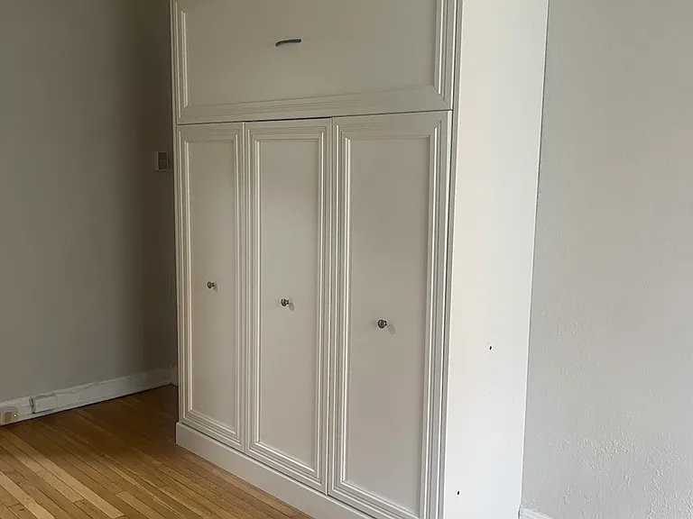 Space Saving Custom Built Murphy Bed Space Saving Custom Built Murphy Bed