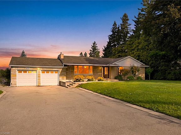 2nd image of 435 Parkside Dr