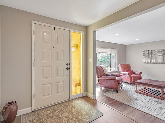 5th image of 695 Alamo Dr