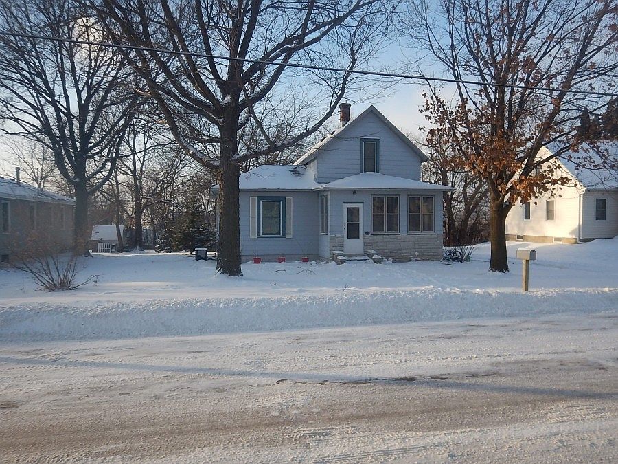 1st image of 526 N 4th St