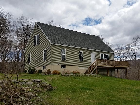 3rd image of 825 Highland Drive