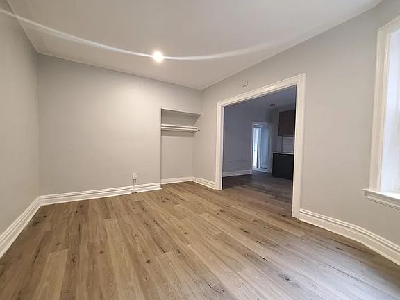 3rd image of 3139 Kennedy Blvd #402A