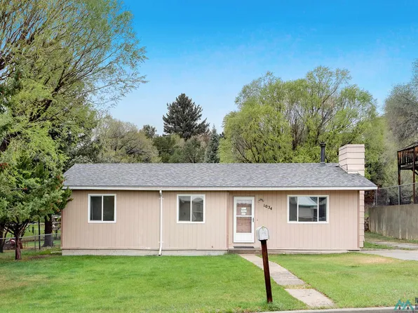 1034 Collier Ave, Raton, NM 87740