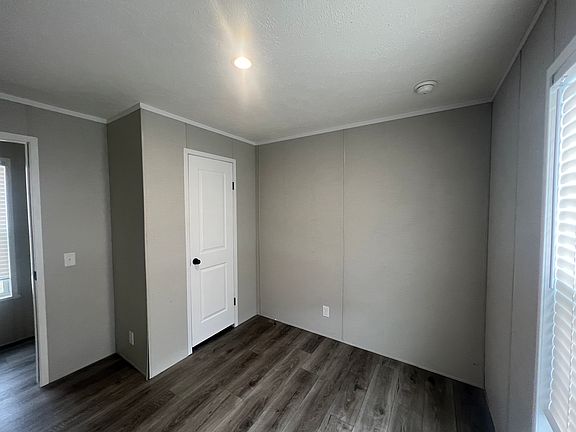 5th image of 2191 E Ohio Pike #111
