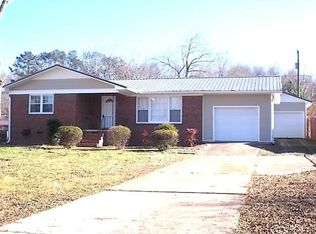 2108 E Willow St, Scottsboro, AL 35768