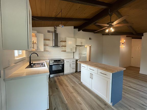 5th image of 2391 Campbell St #C
