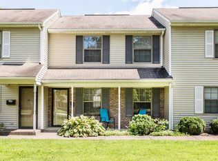 101 Anchor Ave APT B, La Grange, KY 40031