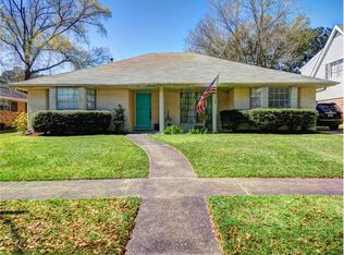 2665 Danbury Dr, New Orleans, LA 70131