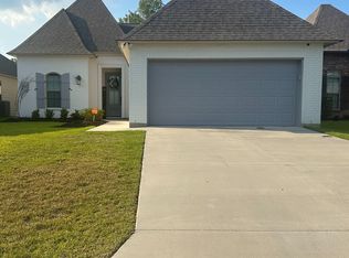 10335 Fountain Ln, Denham Springs, LA 70726