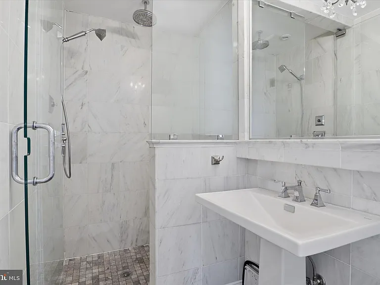 2316 N Stafford St — Photo 27