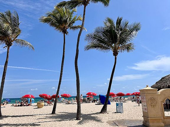 4th image of 777 Ocean Dr #N436