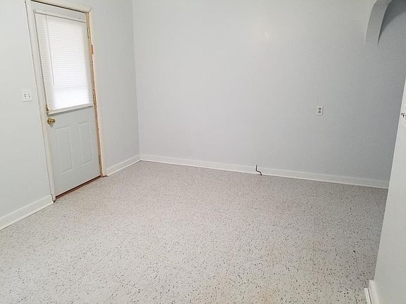 3rd image of 1609 N Sheridan Ave