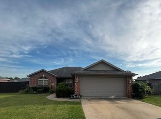 4111 W Mahogany Dr, Fayetteville, AR 72704