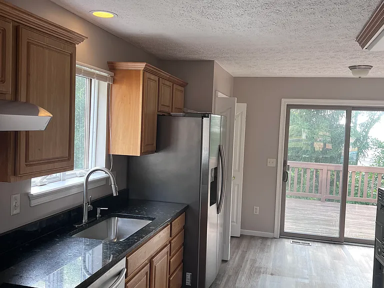 1800 Stone Manor Cir — Photo 20