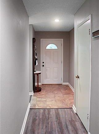 3rd image of 105 Summerwood Dr
