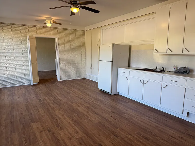 102 Country Club Rd — Photo 12