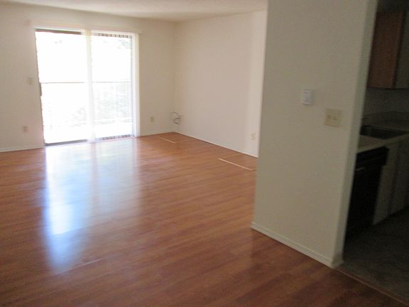 3rd image of 4501 Grandview Dr W Unit T303