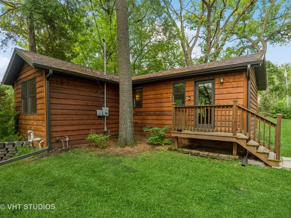 W3846 Parker Dr, Lake Geneva, WI 53147