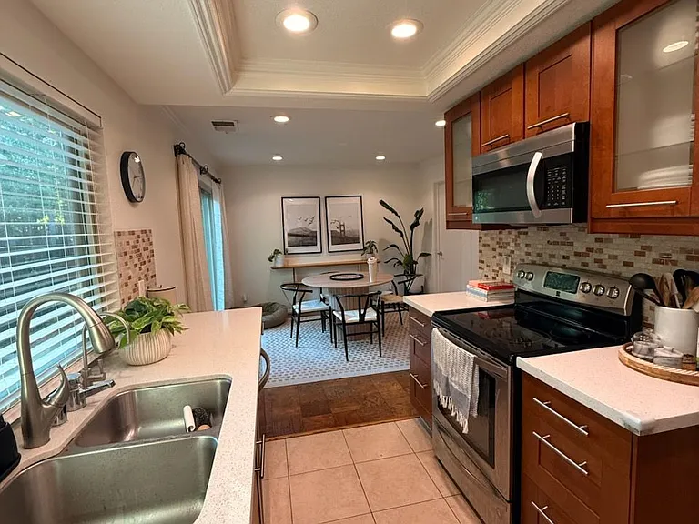 1571 Candelero Dr — Photo 11