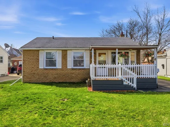 35 Blick St, Sloan, NY 14212