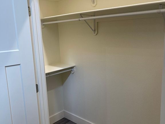 5th image of 1425 N Oakland Ave #101