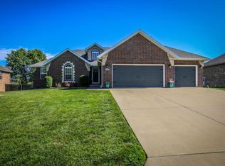 709 W Morning Glory Dr, Nixa, MO 65714