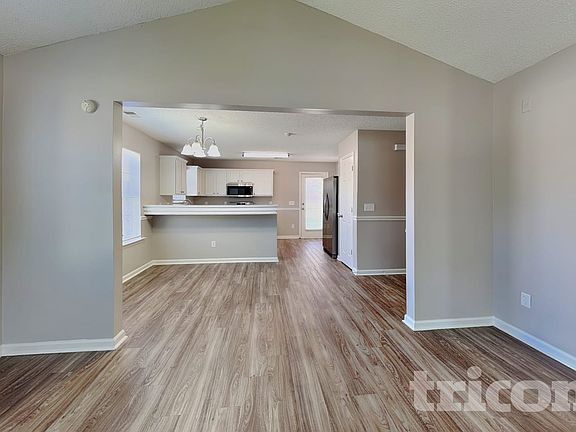 4th image of 3543 Arvin Dr