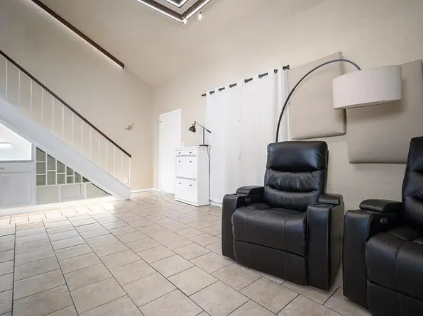 11120 Stratford Dr APT 214, Oklahoma City, OK 73120