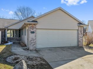 1843 Briarwood Ct, De Pere, WI 54115