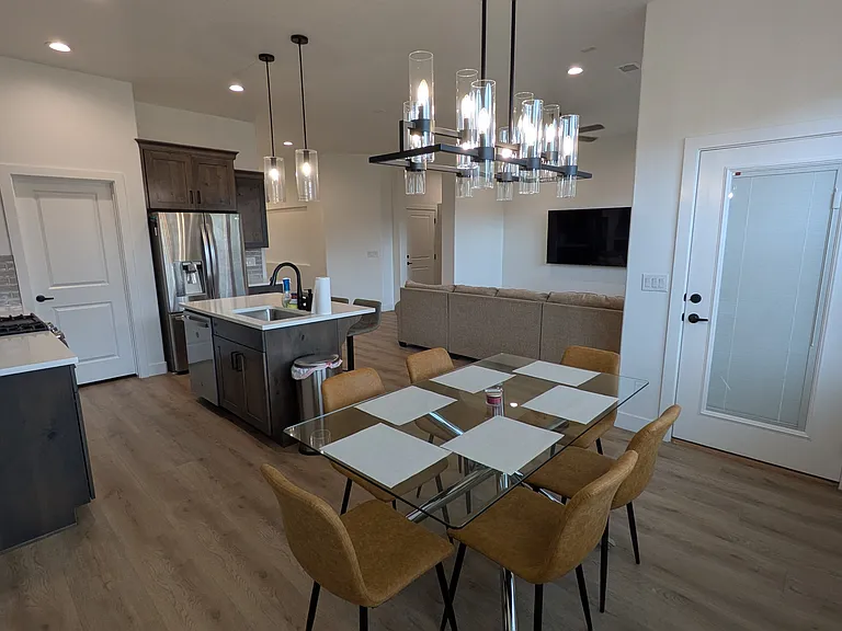 693 Taylor Creek Dr #1 — Photo 7