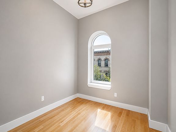 5th image of 306 Linden St #4