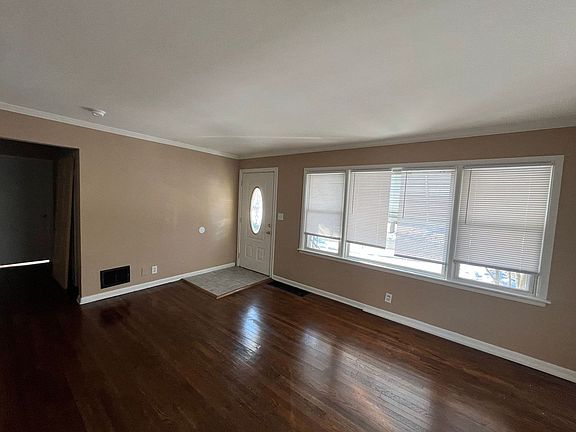 3rd image of 384 Todd Pl
