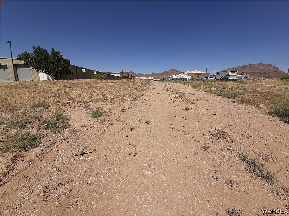 2nd image of 4305 N Sierra Road
