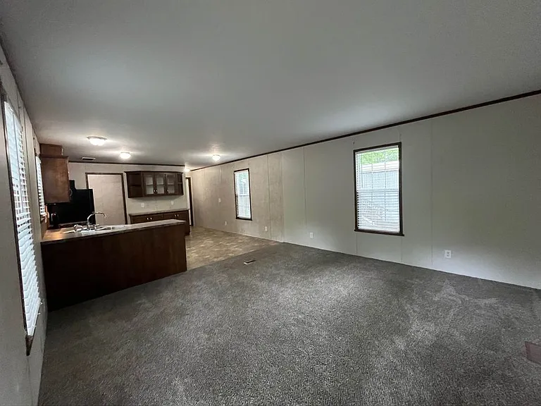Lakeview Terrace — Photo 27