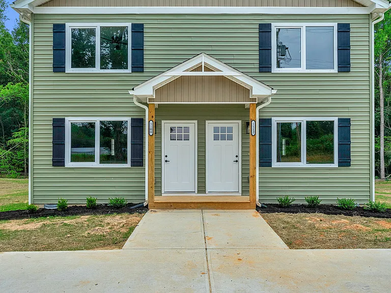 1160 Petes Rd — Photo 1