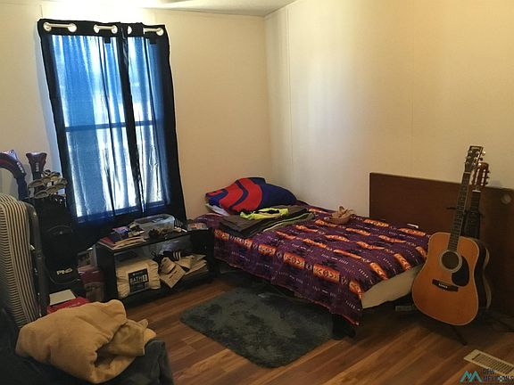 5th image of 700 W Logan Ave