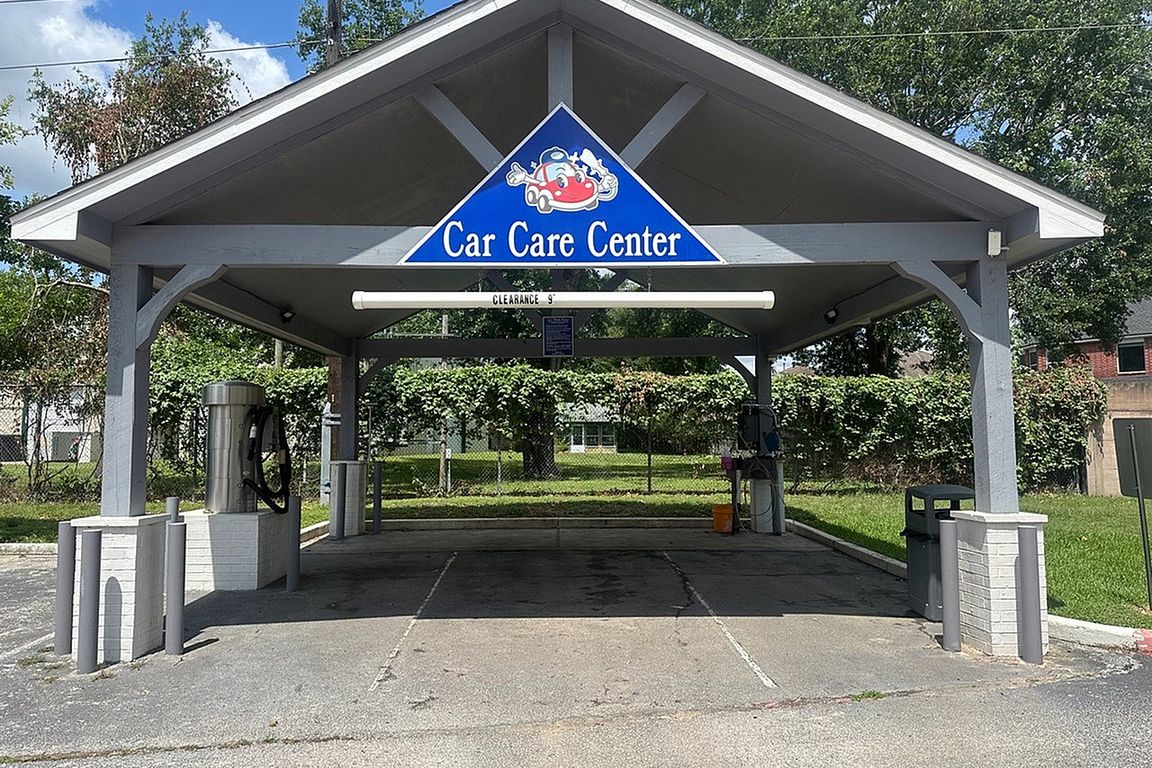 Lakewood's Car Washing Station