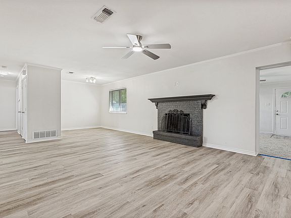 5th image of 1800 W McGee St