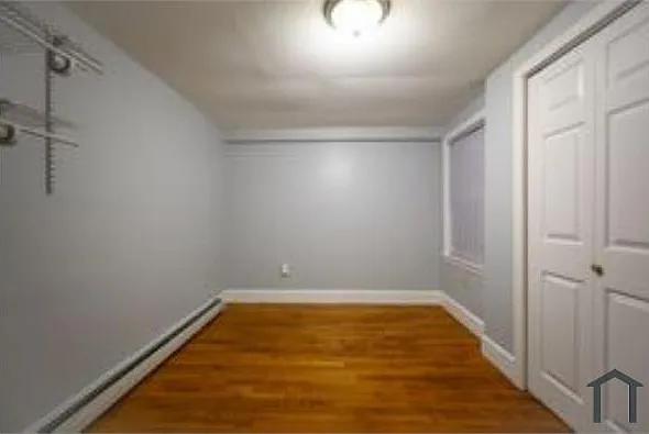 29 Humphreys St #1