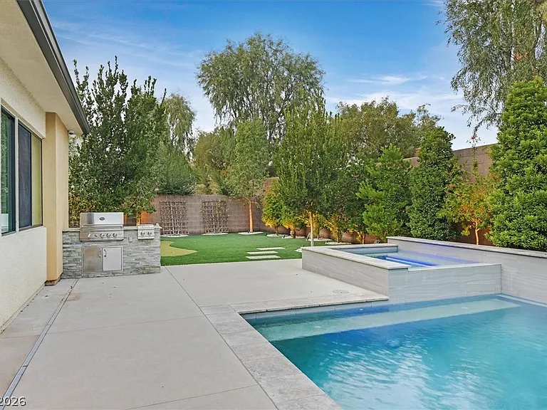 65 Garibaldi Way — Photo 71
