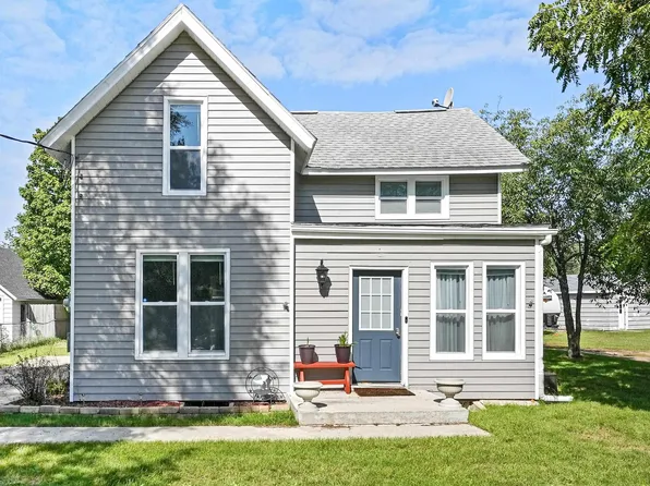 206 S Coral St, Kalkaska, MI 49646