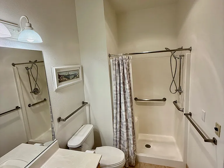 555 Highland Dr #115 — Photo 7