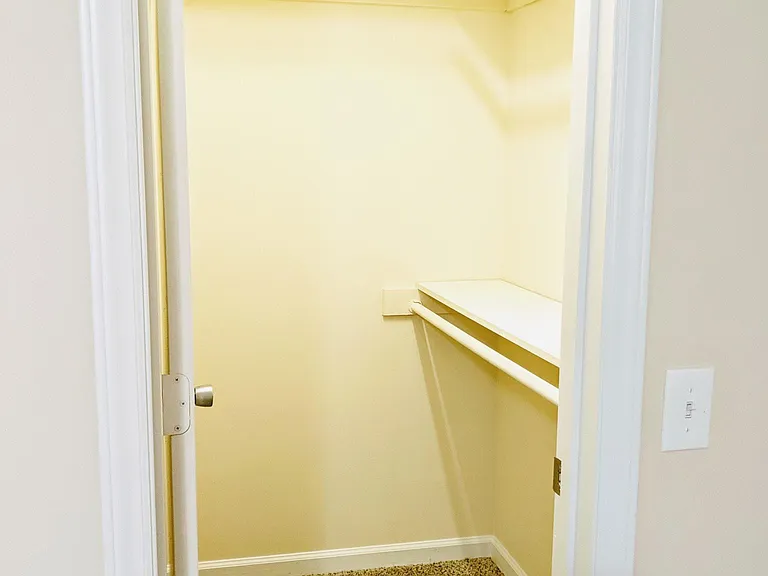 Salem Point Apartments — Photo 7
