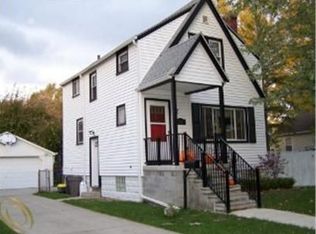 2014 Princeton Rd, Berkley, MI 48072