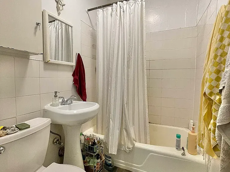 1046 Bergen St #D1 — Photo 13