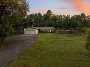 10618 Old Oregon Trl, Redding, CA 96003