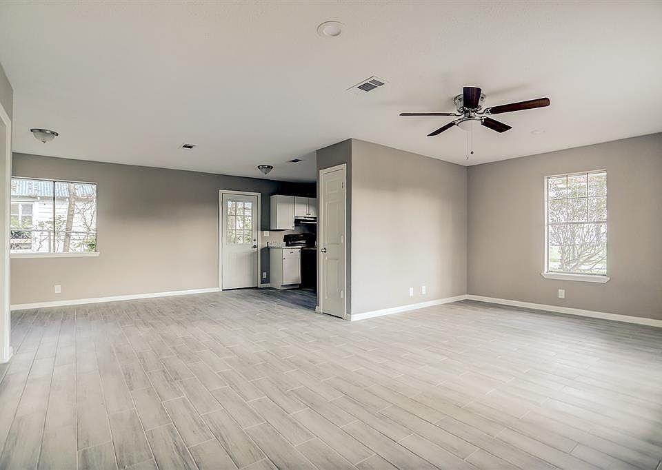 1st image of 11411 Carvel Ln
