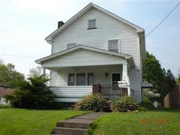 20 Orchard St, Newton Falls, OH 44444